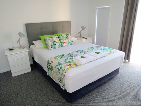 The Shores Holiday Apartments - Tourism Gold Coast 1