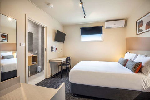 Nightcap At Manhattan Hotel - Tourism Gold Coast 11