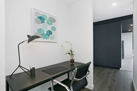 Clayton Serviced Apartments - Tourism Gold Coast 9