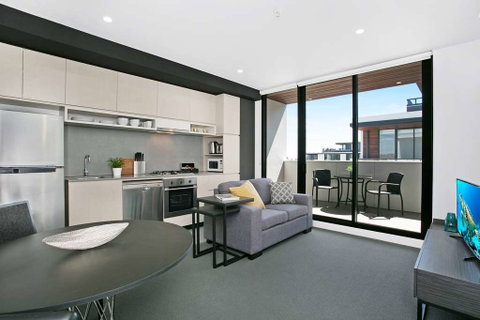 Clayton Serviced Apartments - Tourism Gold Coast 14