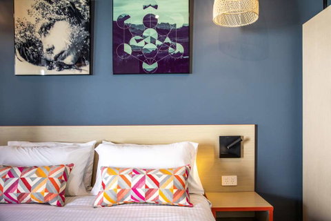 Monash Hotel - Tourism Gold Coast 5