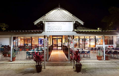 Mission Beach Resort - Tourism Gold Coast 0
