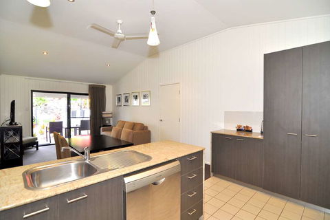 Mission Beach Resort - Tourism Gold Coast 6