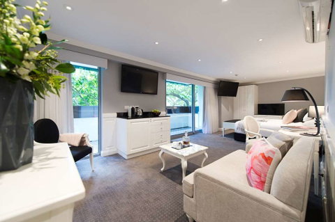 Canberra Rex Hotel - Tourism Gold Coast 13