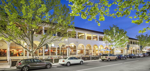 Quest Canberra - Tourism Gold Coast 0