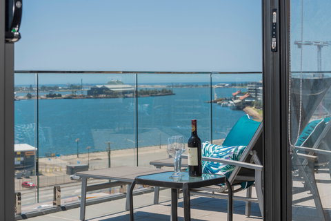 Astra Apartments Newcastle - Gold Coast 15