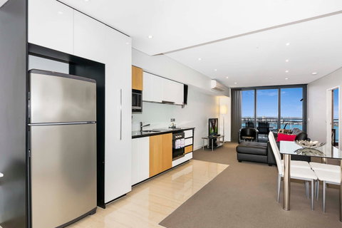 Astra Apartments Perth - Tourism Gold Coast 17
