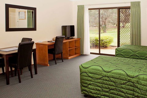 Comfort Inn & Suites Riverland - Tourism Gold Coast 2