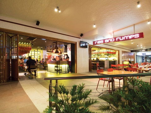 Oaks Grand Gladstone - Tourism Gold Coast 3