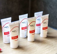 Monash Hotel - Tourism Gold Coast