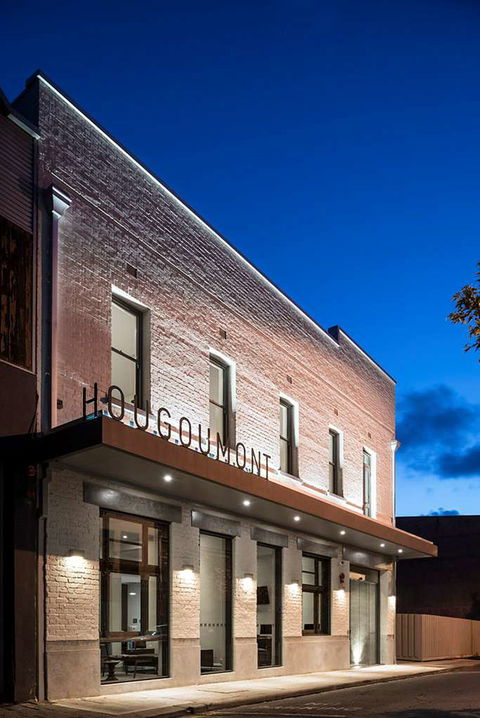 Hougoumont Hotel - Tourism Gold Coast 0