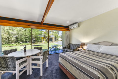 William Macintosh Motor Lodge - Tourism Gold Coast 6