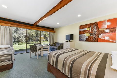 William Macintosh Motor Lodge - Tourism Gold Coast 8