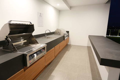 Alex Perry Hotel And Apartments - Gold Coast 15