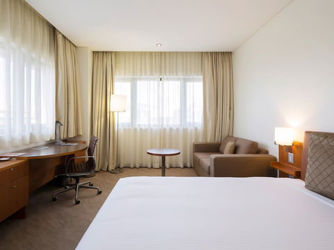 Novotel Canberra - Tourism Gold Coast 4