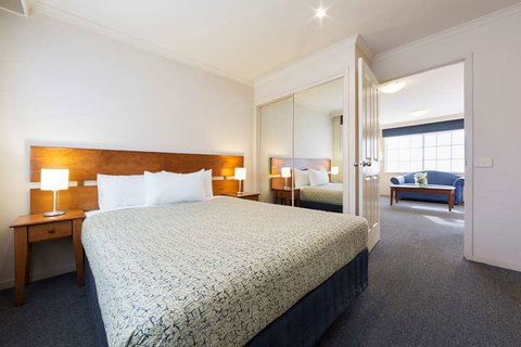 Canberra Parklands Central - Tourism Gold Coast 0