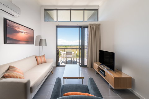 Direct Hotels - Pacific Sands - Tourism Gold Coast 11