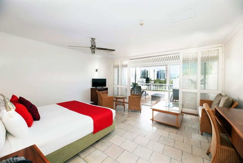 Ramada By Wyndham Cairns City Centre - Tourism Gold Coast 1