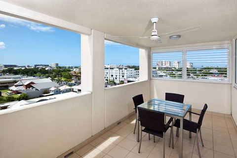 Cairns Central Plaza Apartment - Tourism Gold Coast 10