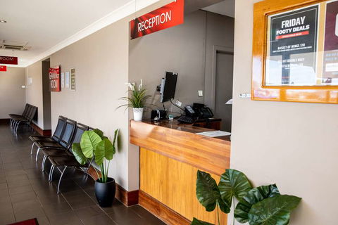 Hotel Settlers - Tourism Gold Coast 1