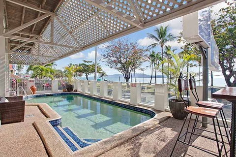Beach House Motel - Tourism Gold Coast 2