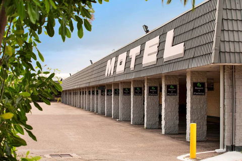 Dalrymple Motel - Tourism Gold Coast 0