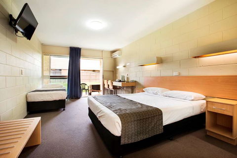 Dalrymple Motel - Tourism Gold Coast 2
