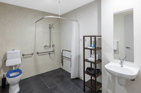 Meriton Serviced Apartments North Sydney - Tourism Gold Coast 0