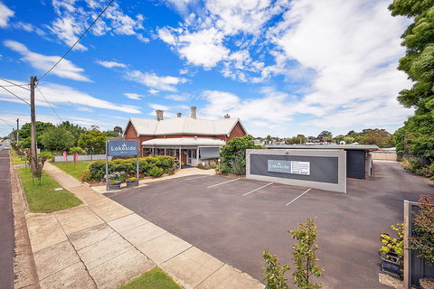 Hamilton Lakeside Motel - Tourism Gold Coast 3