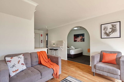 Elphin Villas - Tourism Gold Coast 6