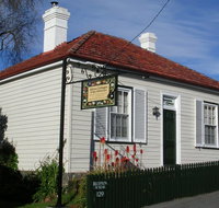 Alice's Cottages - Tourism Gold Coast