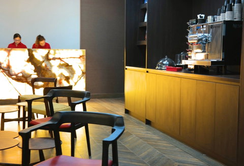 28 Hotel - Tourism Gold Coast 1