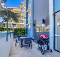 Direct Hotels - Sea Breeze - Tourism Gold Coast
