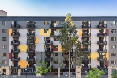 Mont Clare Boutique Apartments - Tourism Gold Coast 0