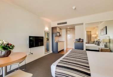 Central Cosmo Apartments - Tourism Gold Coast 2