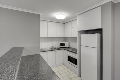 Adina Serviced Apartments Canberra James Court - Tourism Gold Coast 1