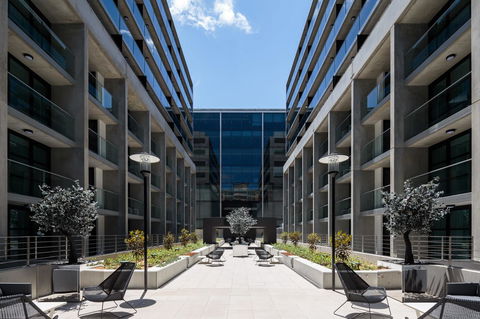 Avenue Hotel Canberra - Tourism Gold Coast 7