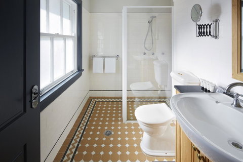 Brassey Hotel - Managed By Doma Hotels - Tourism Gold Coast 10