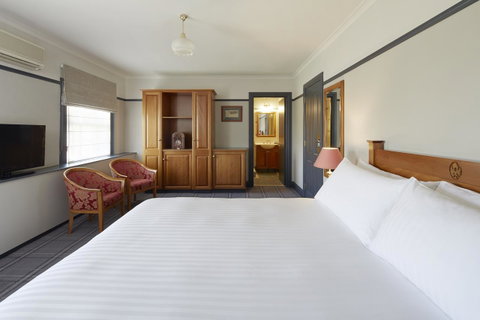Brassey Hotel - Managed By Doma Hotels - Tourism Gold Coast 6