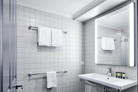 Brassey Hotel - Managed By Doma Hotels - Tourism Gold Coast 15