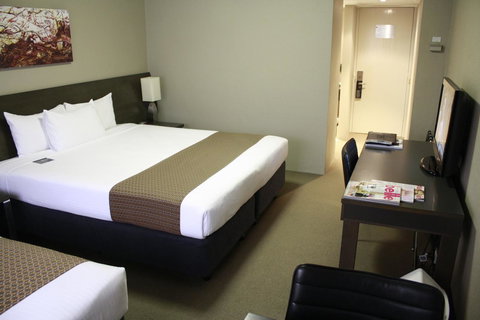 Pavilion On Northbourne - Tourism Gold Coast 36