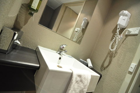 Pavilion On Northbourne - Tourism Gold Coast 21