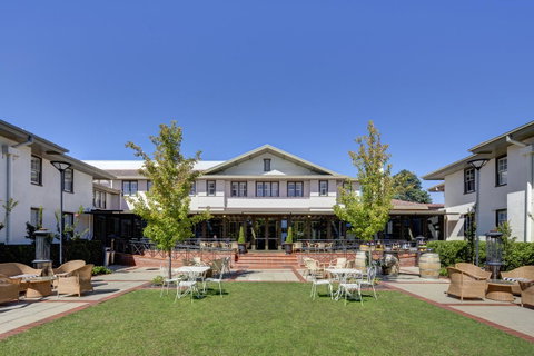 Hotel Kurrajong Canberra - Tourism Gold Coast 0