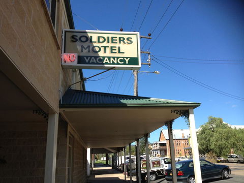 Soldiers Motel - Tourism Gold Coast 0