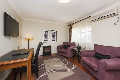 Soldiers Motel - Tourism Gold Coast 18