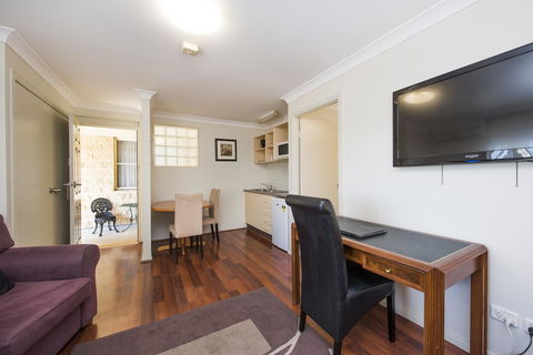 Soldiers Motel - Tourism Gold Coast 6