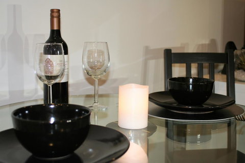 Modern Executive Apt@Barton*1BR*WiFi*Gym*Secure Parking*Canberra - Tourism Gold Coast 11