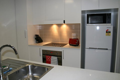 Apartments In Canberra - Gold Coast 7