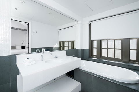 Peppers Gallery Hotel - Tourism Gold Coast 38