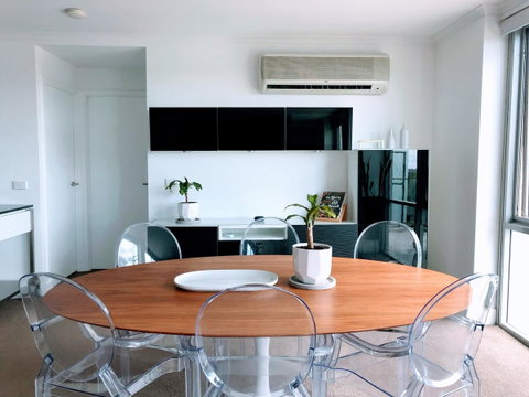 Staying Places - The Avenue - Tourism Gold Coast 0